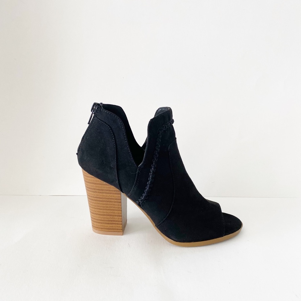 BNIB Fergalicious Vittoria Open Toe Boot Blk 5.5